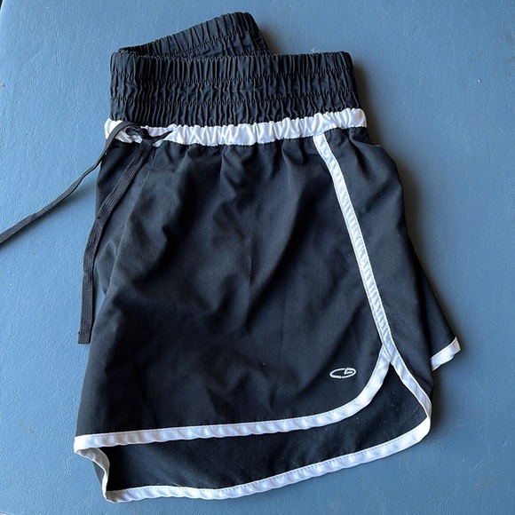 champion running shorts - Picture 2 of 3